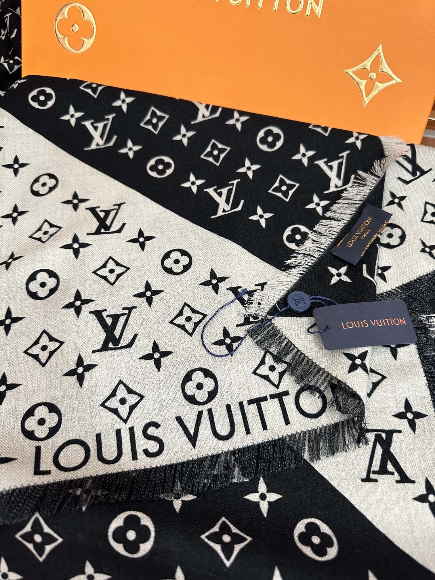 Louis Vuitton Scarf